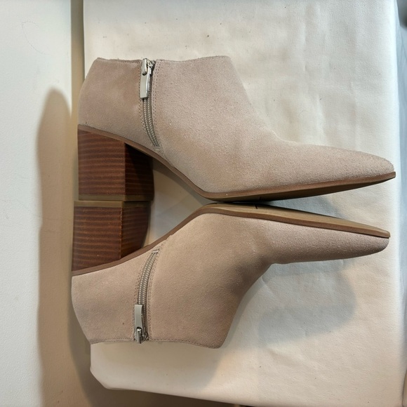 FRANCO SARTO Sz 9 Takoma Booties Low Top Pointy Toes Western Styling Boots - Picture 4 of 11